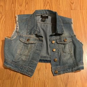 EUC - Cropped Denim Vest
